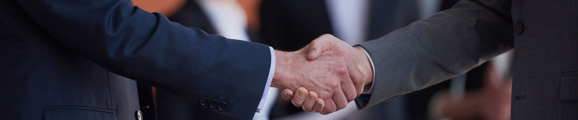 Зв'яжіться з нами